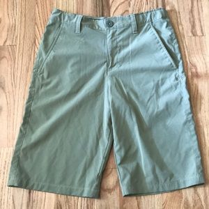 Boys Under Armour Loose Adjustable Waist Shorts